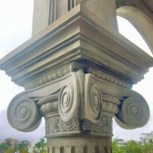 Phù điêu đầu cột