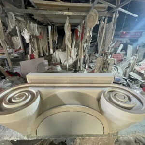 Phù điêu đầu cột