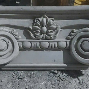 Phù điêu đầu cột