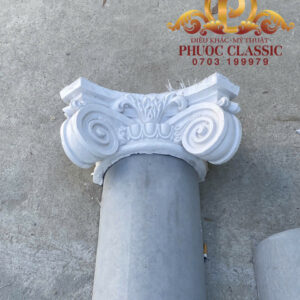 Phù điêu đầu cột