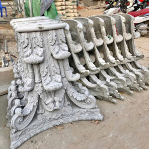 Phù điêu đầu cột