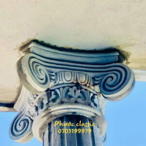 Phù điêu đầu cột