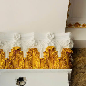 Phù điêu đầu cột